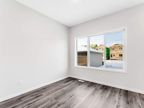 9574 Carson Bend, Edmonton, AB - Indoor Photo Showing Other Room