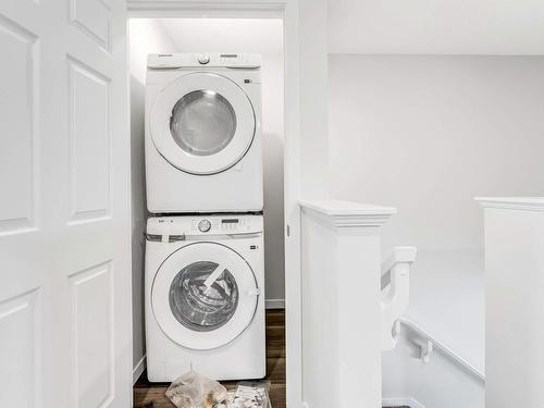 9574 Carson Bend, Edmonton, AB - Indoor Photo Showing Laundry Room