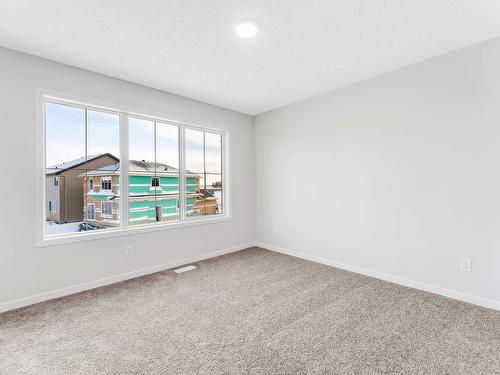 9574 Carson Bend, Edmonton, AB - Indoor Photo Showing Other Room