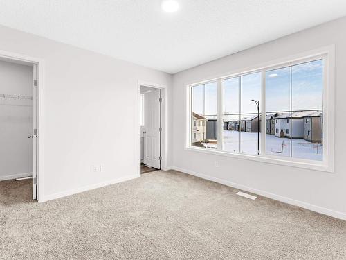 9574 Carson Bend, Edmonton, AB - Indoor Photo Showing Other Room