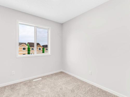 9574 Carson Bend, Edmonton, AB - Indoor Photo Showing Other Room