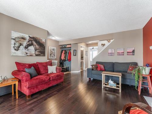 3819 23 Street, Edmonton, AB - Indoor Photo Showing Living Room