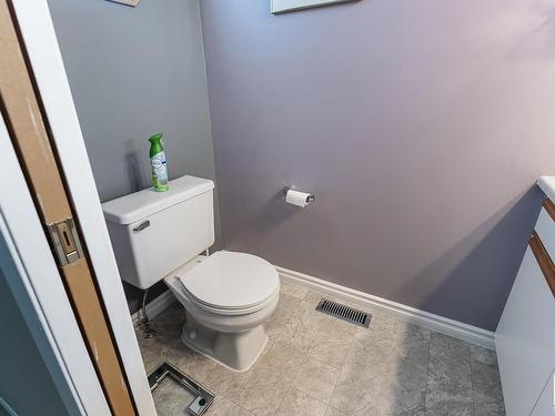 3819 23 Street, Edmonton, AB - Indoor Photo Showing Bathroom