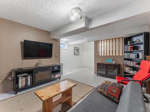 3819 23 Street, Edmonton, AB - Indoor