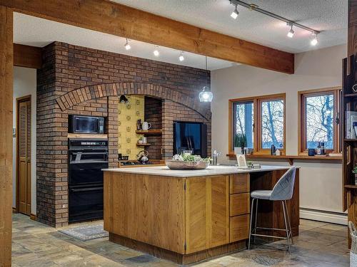 18420 8A Avenue, Edmonton, AB - Indoor Photo Showing Kitchen