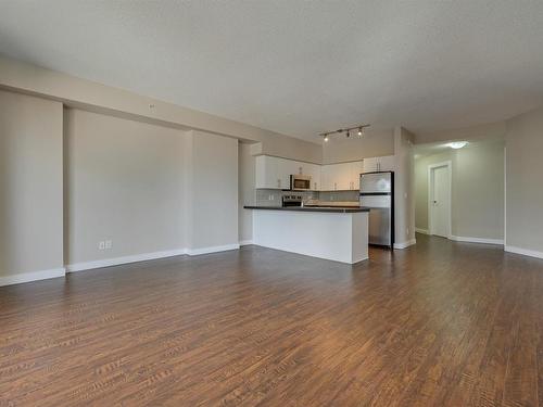 1402 10136 104 Street, Edmonton, AB - Indoor Photo Showing Kitchen