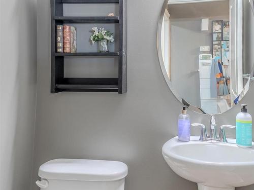 76 Dalquist Bay, Leduc, AB - Indoor Photo Showing Bathroom