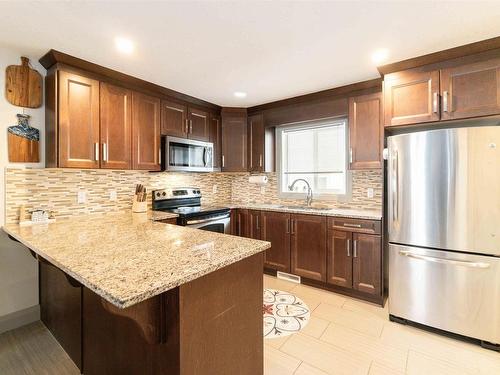 10138 143 Street, Edmonton, AB - Indoor Photo Showing Kitchen With Upgraded Kitchen