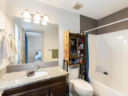 10138 143 Street, Edmonton, AB - Indoor Photo Showing Bathroom