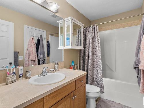 15 2816 34 Avenue, Edmonton, AB - Indoor Photo Showing Bathroom