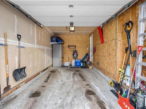 15 2816 34 Avenue, Edmonton, AB - Indoor Photo Showing Garage