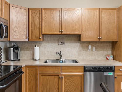 15 2816 34 Avenue, Edmonton, AB - Indoor Photo Showing Kitchen With Double Sink