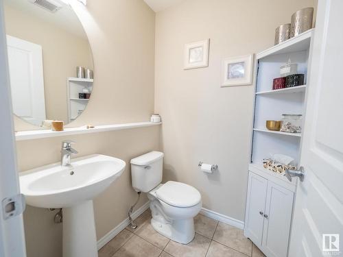 21720 99A Avenue, Edmonton, AB - Indoor Photo Showing Bathroom