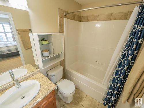 21720 99A Avenue, Edmonton, AB - Indoor Photo Showing Bathroom