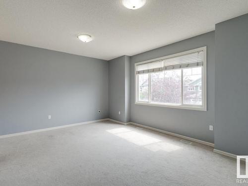 1050 Mckinney Green, Edmonton, AB - Indoor Photo Showing Other Room