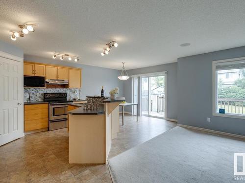 1050 Mckinney Green, Edmonton, AB - Indoor Photo Showing Kitchen