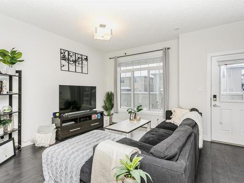 9 2215 24 Street, Edmonton, AB - Indoor Photo Showing Living Room