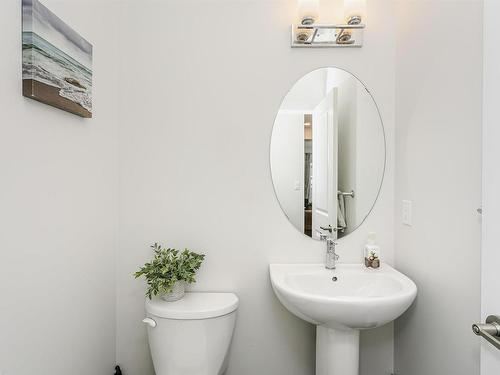 9 2215 24 Street, Edmonton, AB - Indoor Photo Showing Bathroom