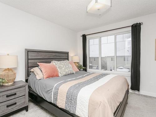 9 2215 24 Street, Edmonton, AB - Indoor Photo Showing Bedroom