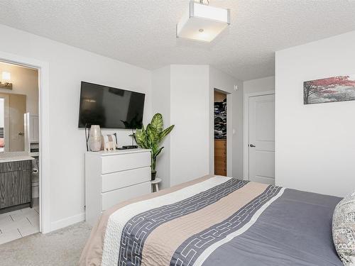 9 2215 24 Street, Edmonton, AB - Indoor Photo Showing Bedroom