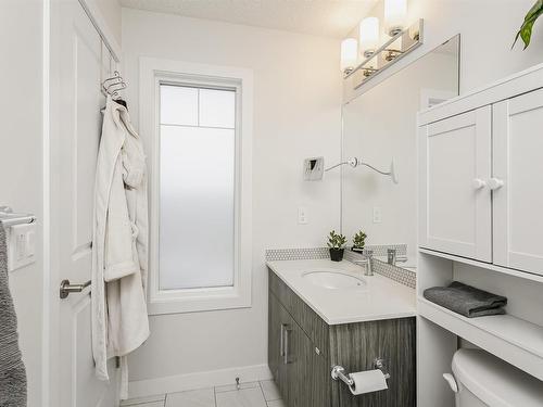 9 2215 24 Street, Edmonton, AB - Indoor Photo Showing Bathroom