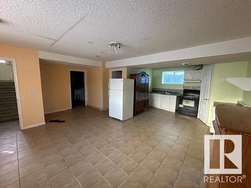 12707 136 Street, Edmonton, AB - Indoor