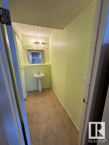 12707 136 Street, Edmonton, AB - Indoor Photo Showing Bathroom