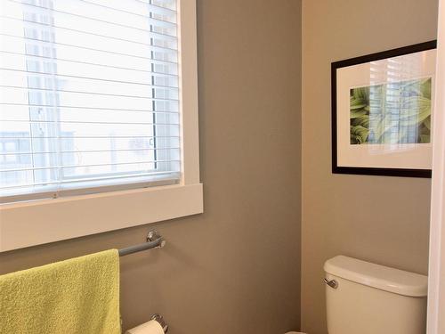 20728 99 Avenue, Edmonton, AB - Indoor Photo Showing Bathroom