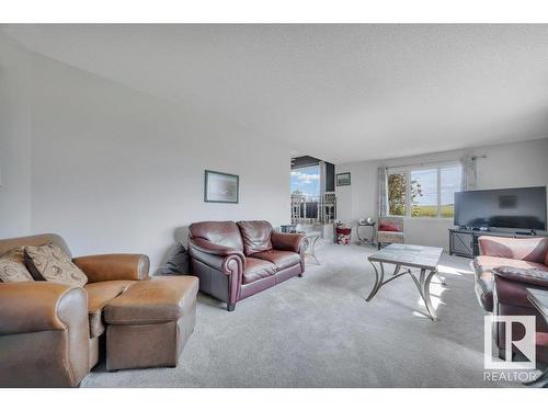 472060 Rr 231, Rural Wetaskiwin County, AB - Indoor Photo Showing Living Room