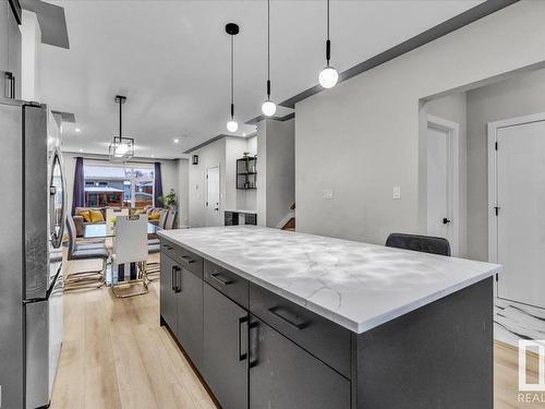 9623 154 Street Nw, Edmonton, AB - Indoor Photo Showing Kitchen