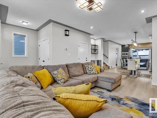 9623 154 Street Nw, Edmonton, AB - Indoor Photo Showing Living Room