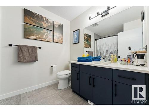 22527 99 Avenue, Edmonton, AB - Indoor Photo Showing Bathroom