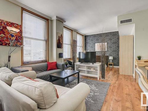 808 10134 100 Street, Edmonton, AB - Indoor Photo Showing Living Room