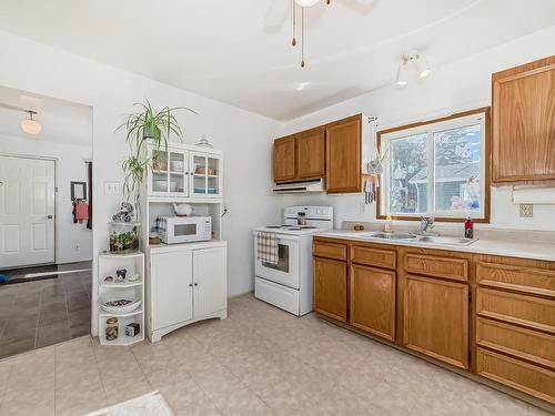 4528 46B St, Rural Lac Ste. Anne County, AB - Indoor Photo Showing Kitchen With Double Sink