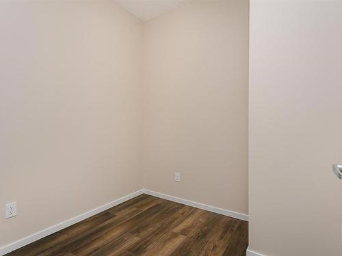 20516 22 Avenue, Edmonton, AB - Indoor Photo Showing Other Room