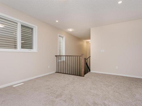 20516 22 Avenue, Edmonton, AB - Indoor Photo Showing Other Room