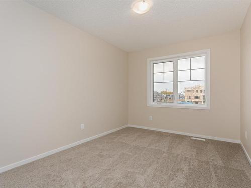 20516 22 Avenue, Edmonton, AB - Indoor Photo Showing Other Room