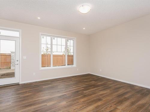 20516 22 Avenue, Edmonton, AB - Indoor Photo Showing Other Room