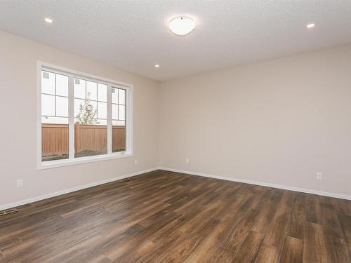 20516 22 Avenue, Edmonton, AB - Indoor Photo Showing Other Room