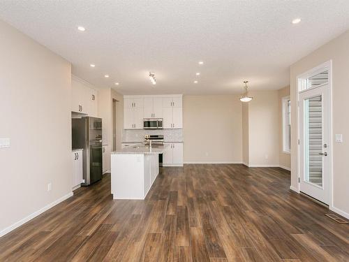 20516 22 Avenue, Edmonton, AB - Indoor Photo Showing Kitchen