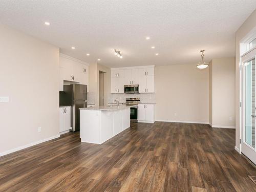 20516 22 Avenue, Edmonton, AB - Indoor Photo Showing Kitchen