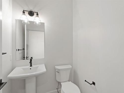 17915 73 Street, Edmonton, AB - Indoor Photo Showing Bathroom