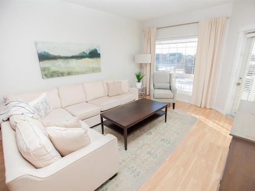 365 2750 55 Street, Edmonton, AB - Indoor Photo Showing Living Room