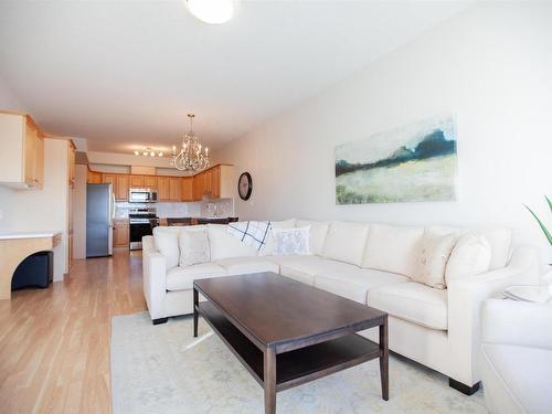 365 2750 55 Street, Edmonton, AB - Indoor Photo Showing Living Room