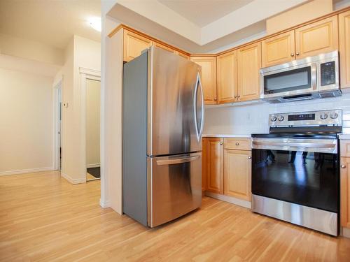 365 2750 55 Street, Edmonton, AB - Indoor Photo Showing Kitchen