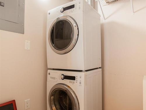 365 2750 55 Street, Edmonton, AB - Indoor Photo Showing Laundry Room