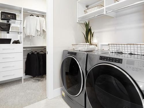 9312 226 Street, Edmonton, AB - Indoor Photo Showing Laundry Room