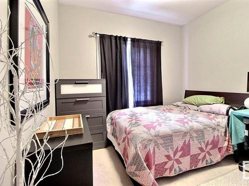 120 10121 80 Avenue, Edmonton, AB - Indoor Photo Showing Bedroom