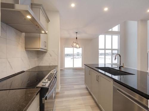 13023 213 Street, Edmonton, AB - Indoor Photo Showing Kitchen With Upgraded Kitchen