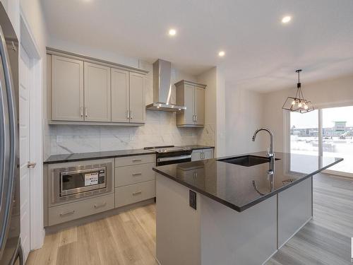 13023 213 Street, Edmonton, AB - Indoor Photo Showing Kitchen With Upgraded Kitchen